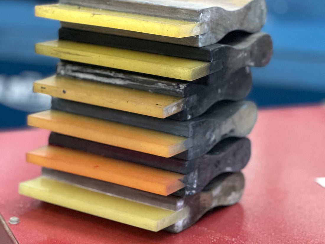 6 Pack of Used 6" Manual Squeegees